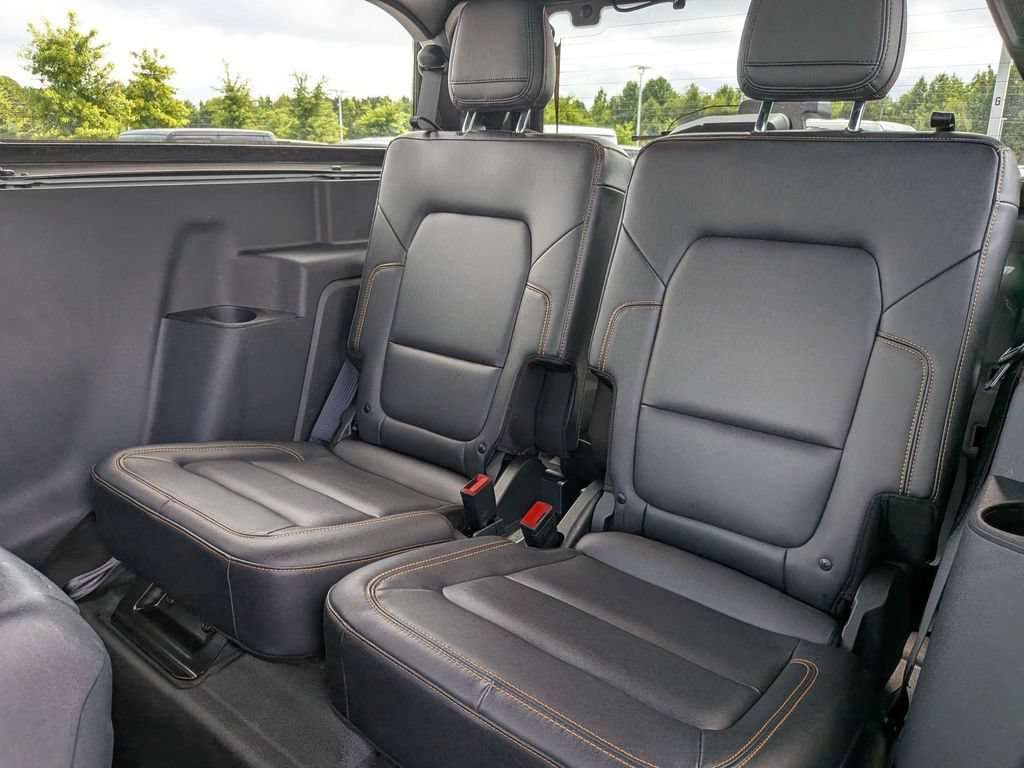 Used 2024 Ford Bronco Badlands w/ Sasquatch Package AWD/4WD image 13