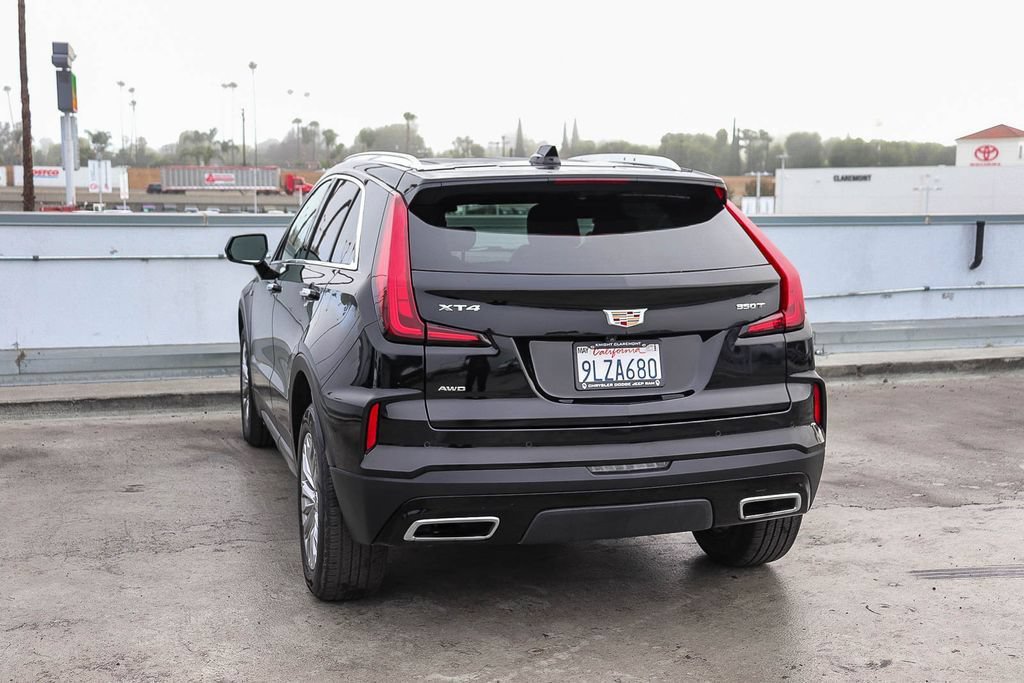 Used 2024 Cadillac XT4 Premium Luxury AWD/4WD image 7
