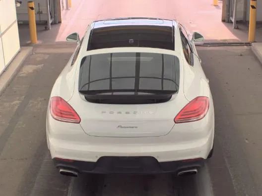Used 2016 Porsche Panamera image 5