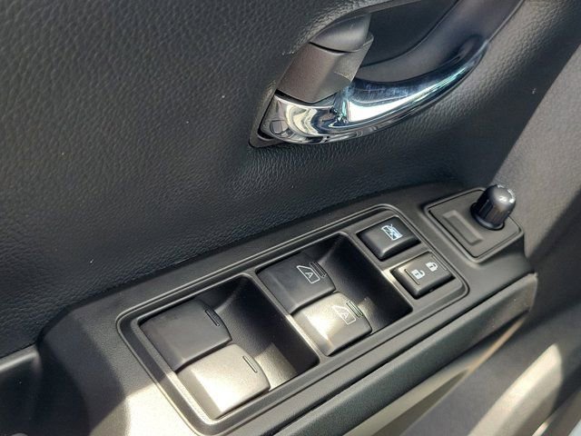 Used 2024 Nissan Titan SV w/ SV Convenience Package RWD image 20