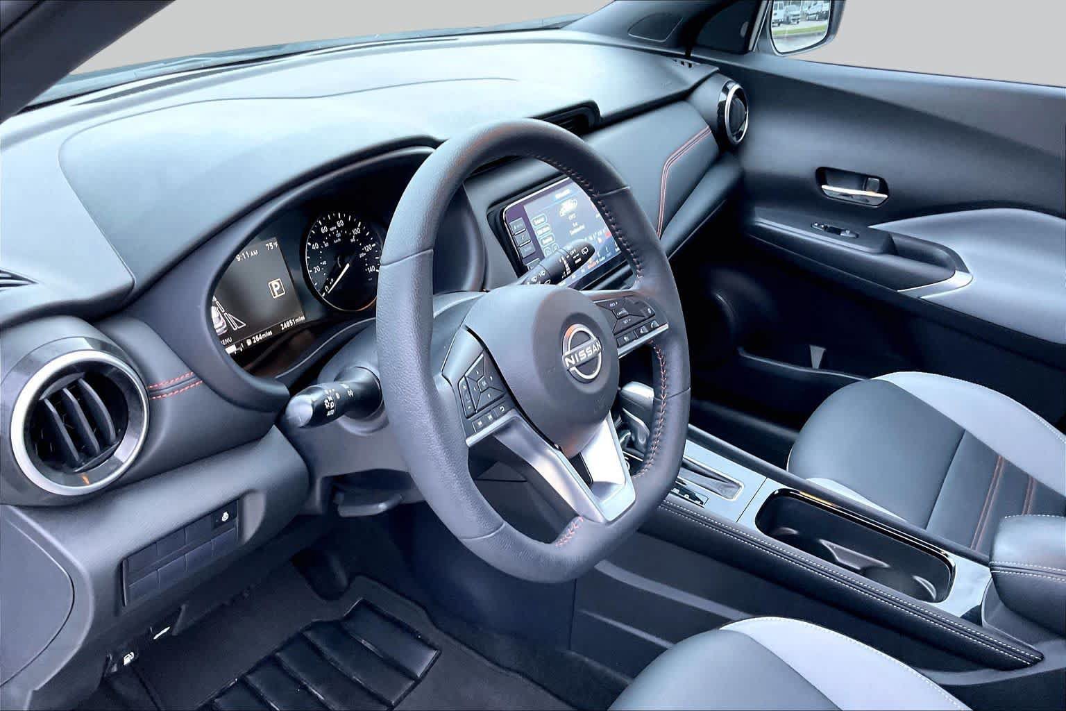 Used 2024 Nissan Kicks SR w/ SR Premium Package FWD image 17