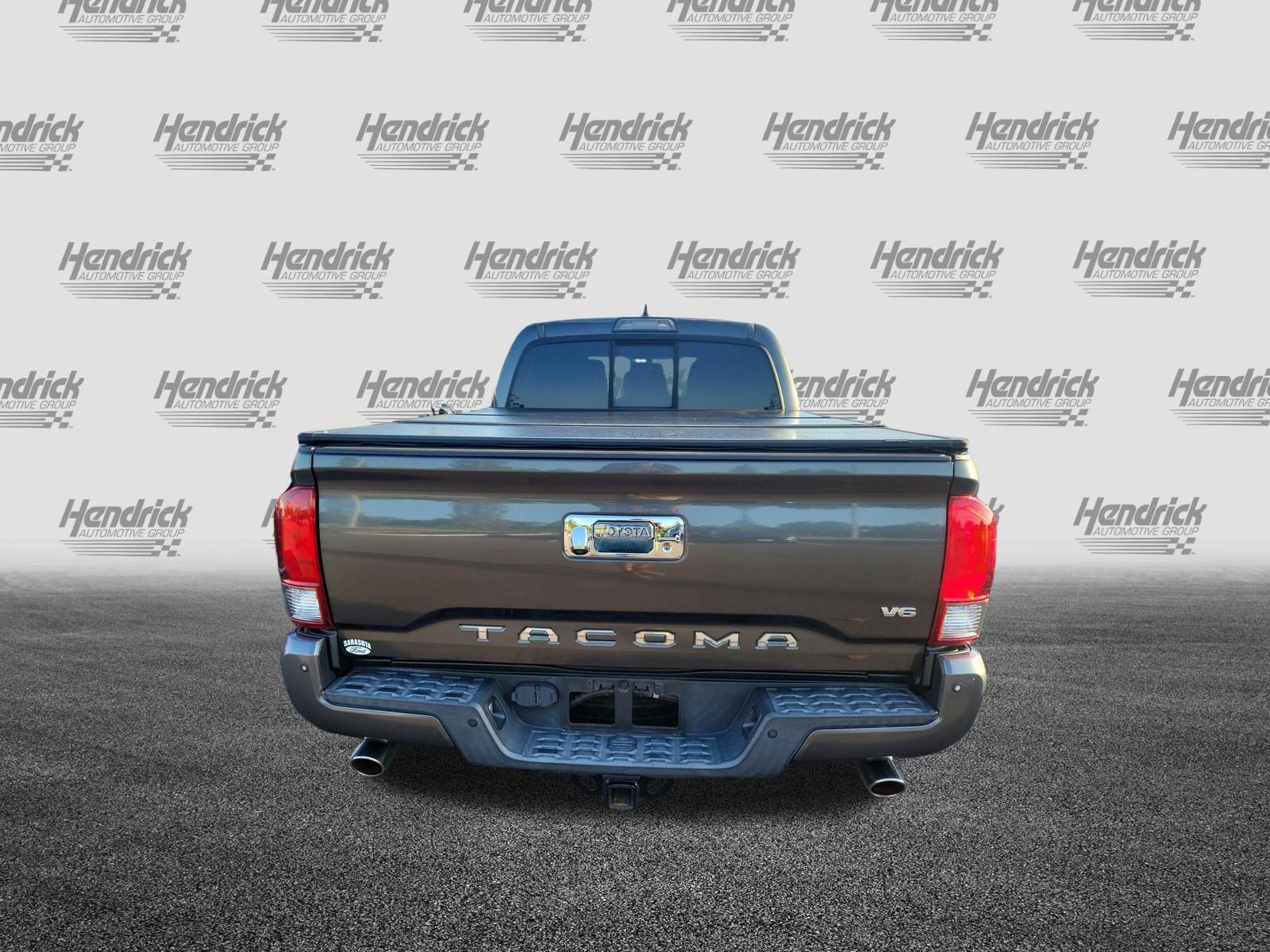 Used 2016 Toyota Tacoma TRD Sport w/ Premium & Technology Package RWD image 9