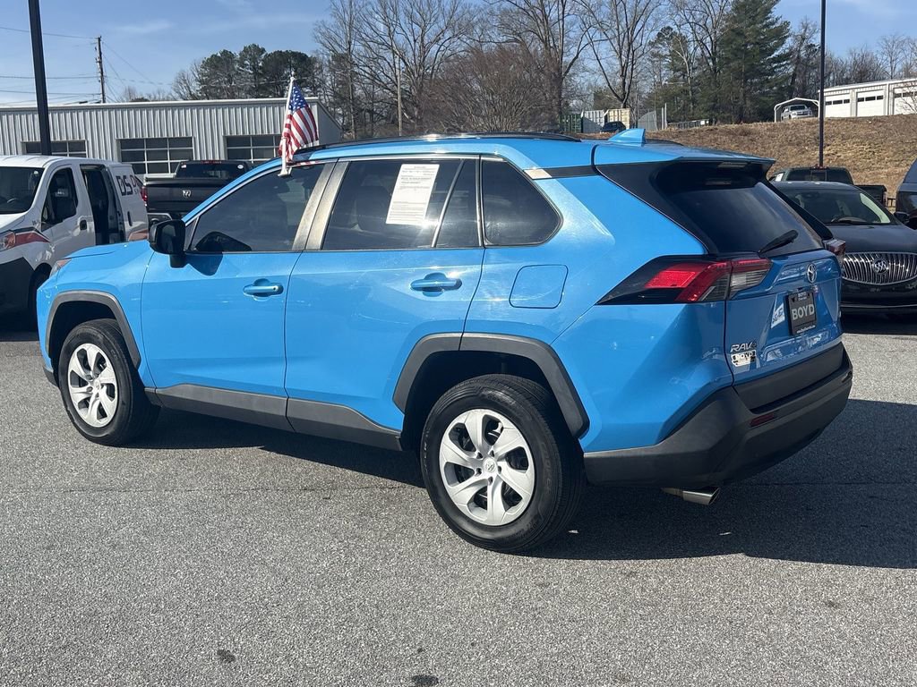 Used 2019 Toyota RAV4 LE image 8