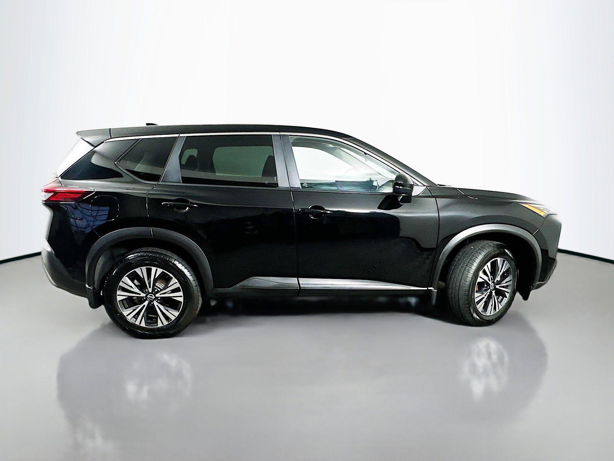 Used 2023 Nissan Rogue SV image 8