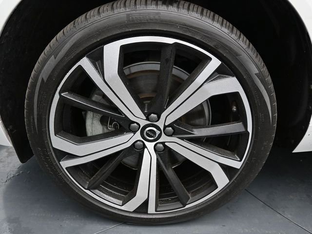 Used 2024 Volvo XC60 T8 Ultimate w/ Climate Package AWD/4WD image 10