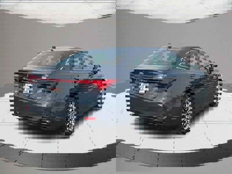 Used 2019 Toyota Avalon Limited w/ Advanced Safety Package image 3