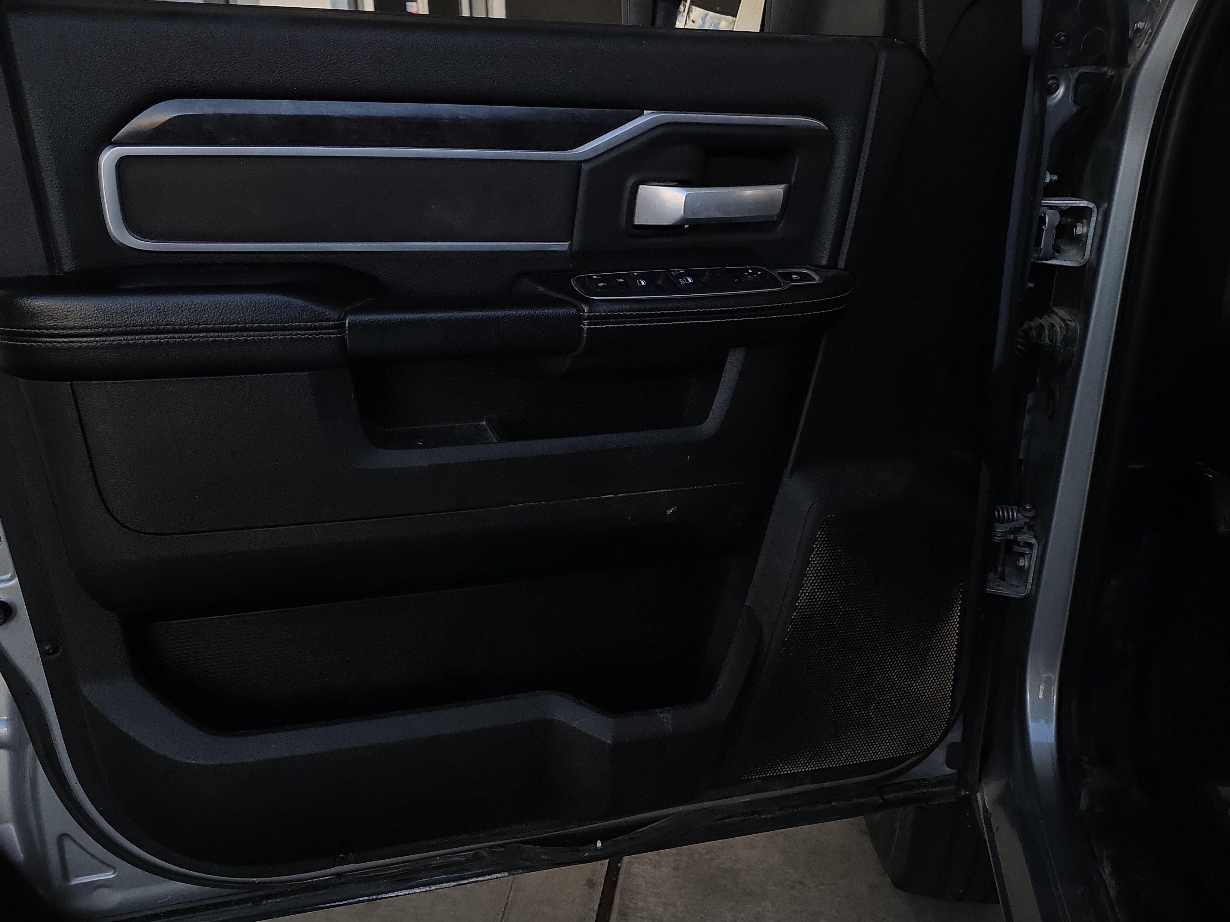 Used 2024 RAM 2500 Big Horn w/ Cold Weather Group image 6