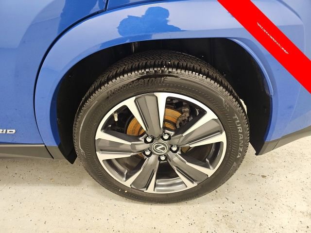 Used 2022 Lexus UX 250h w/ Premium Package image 10