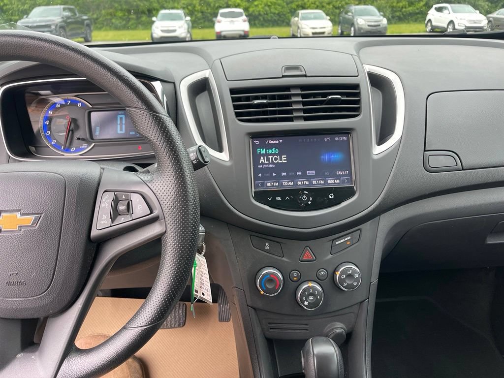 Used 2015 Chevrolet Trax LS FWD image 11
