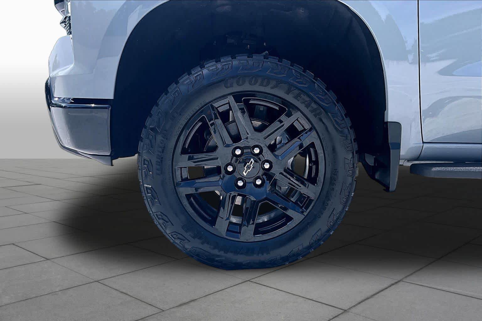 Used 2024 Chevrolet Silverado 1500 LT Trail Boss w/ Protection Package AWD/4WD image 13
