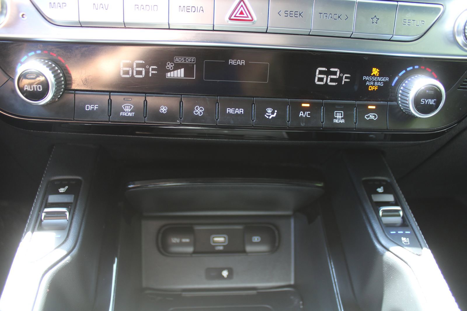 Used 2021 Kia Telluride SX w/ SX Prestige Package AWD/4WD image 49