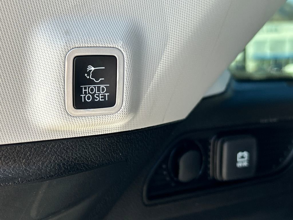 Used 2023 Jeep Grand Cherokee Limited w/ Trailer Tow Prep Group (B) image 28