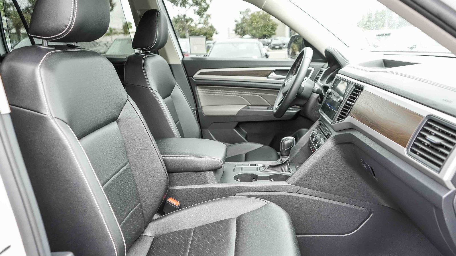 Used 2021 Volkswagen Atlas SE FWD image 16