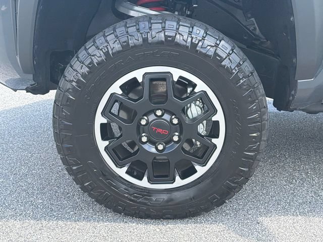 Used 2025 Toyota Tacoma TRD Off-Road AWD/4WD image 11