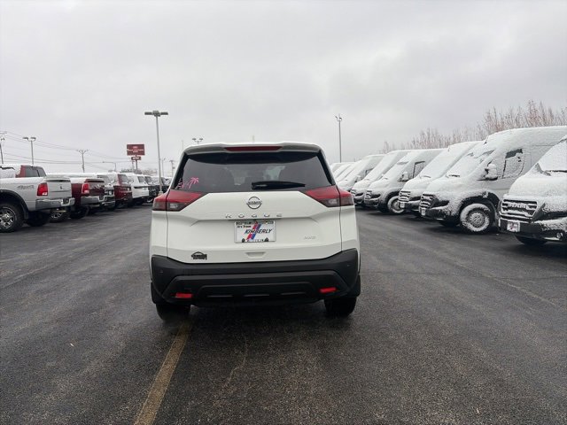 Used 2021 Nissan Rogue S image 4