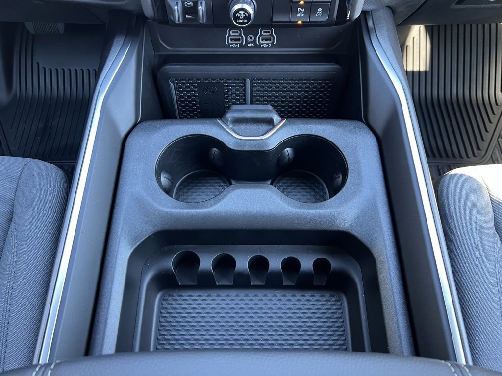 New 2026 RAM 1500 4x4 Crew Cab image 25