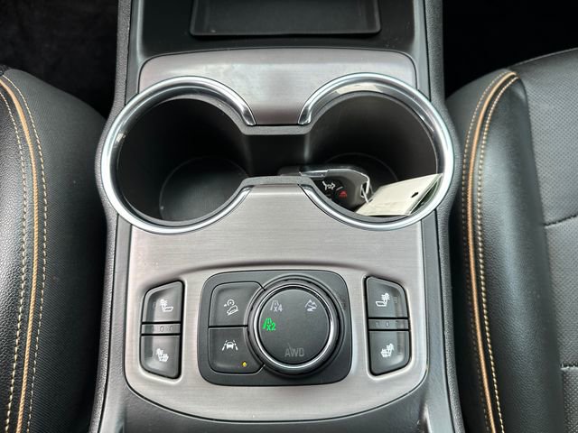 Used 2023 GMC Terrain AT4 image 34