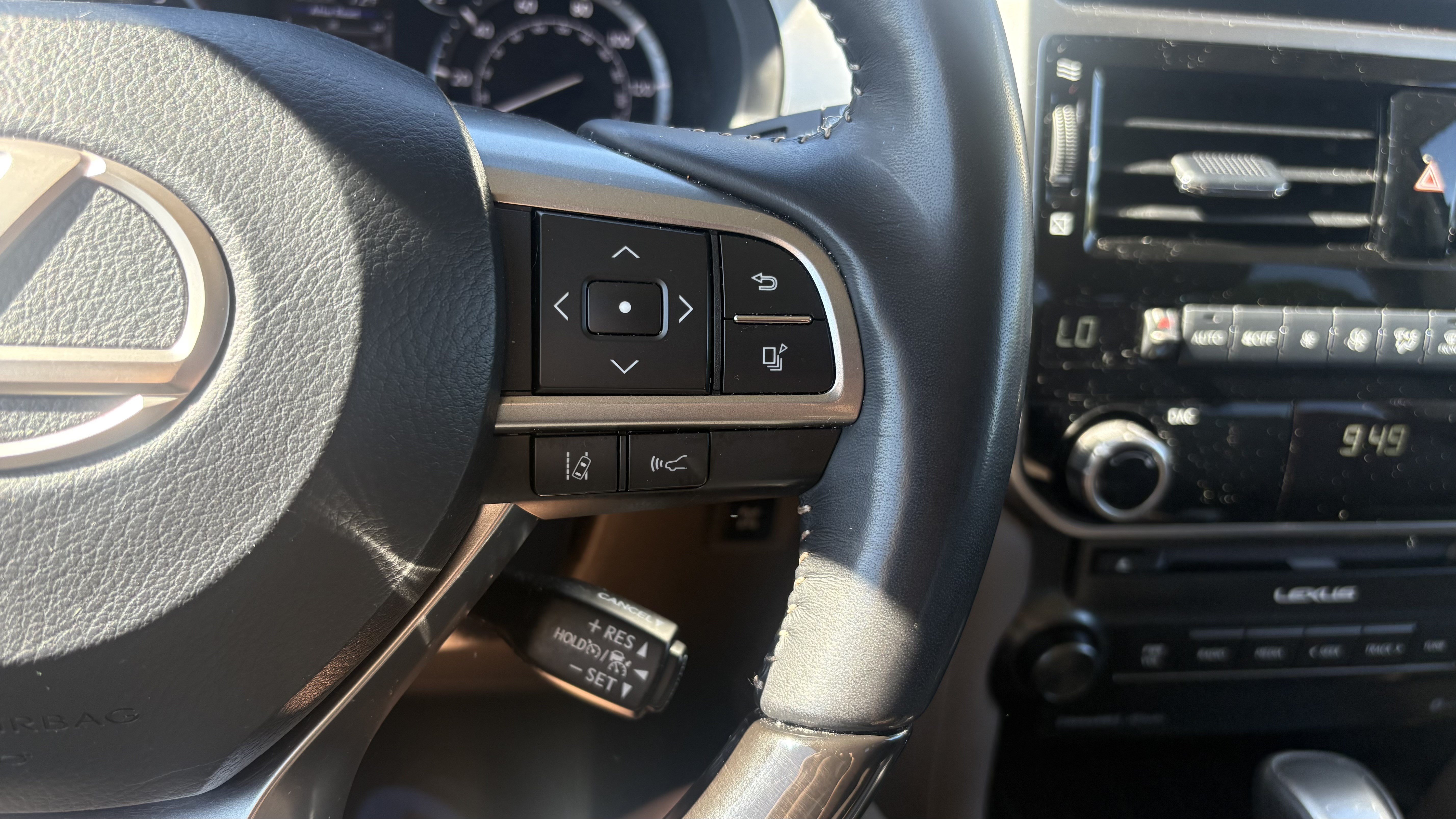 Used 2023 Lexus GX 460 Premium w/ Premium Package AWD/4WD image 21