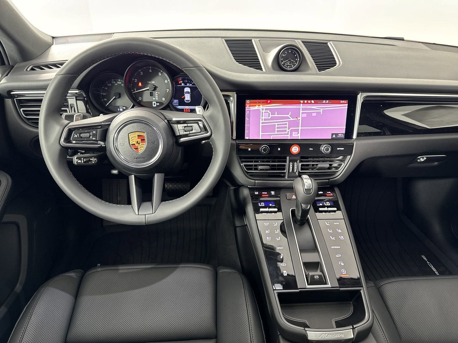 Certified 2025 Porsche Macan image 25