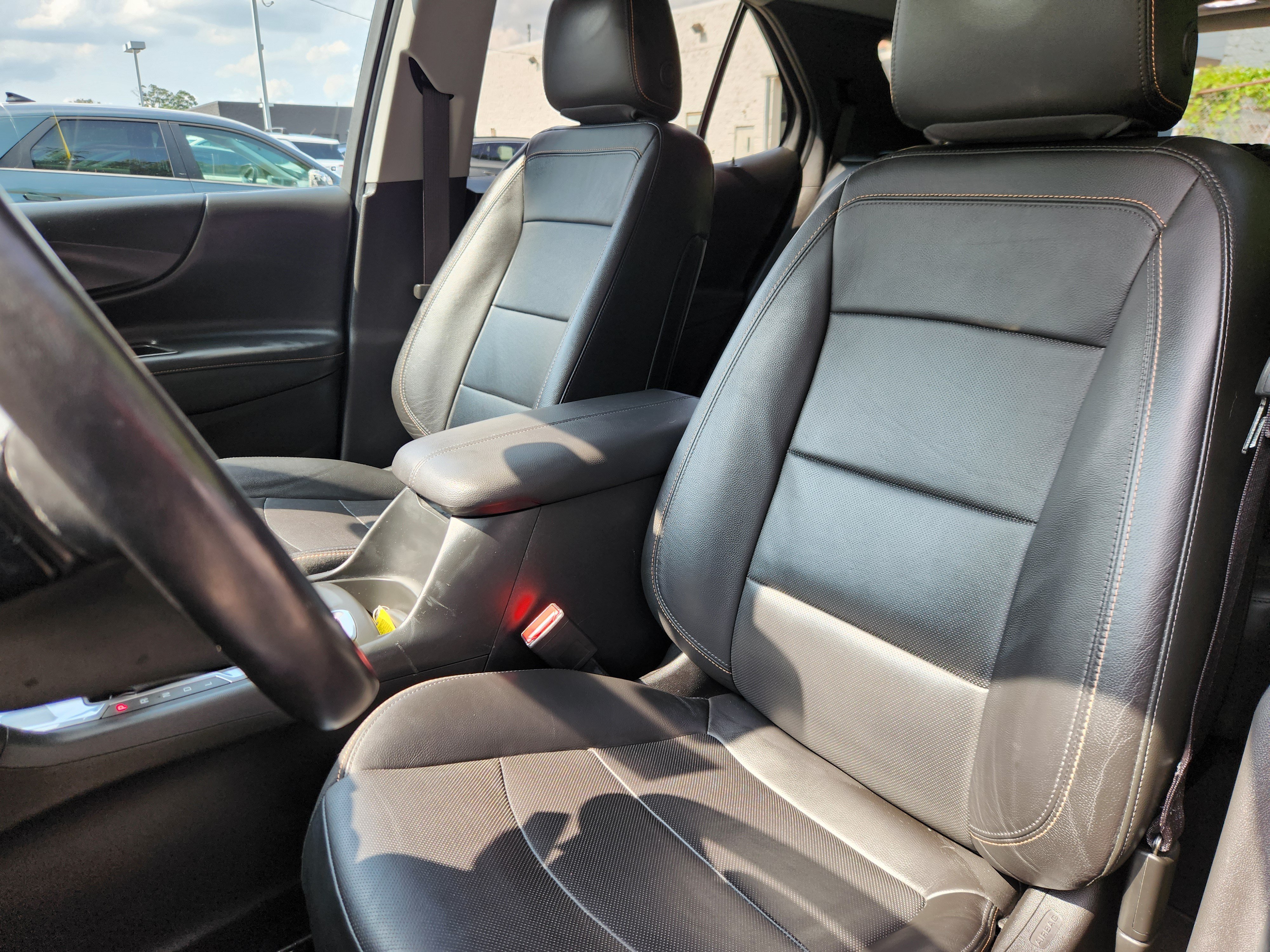 Used 2018 Chevrolet Equinox Premier FWD image 7