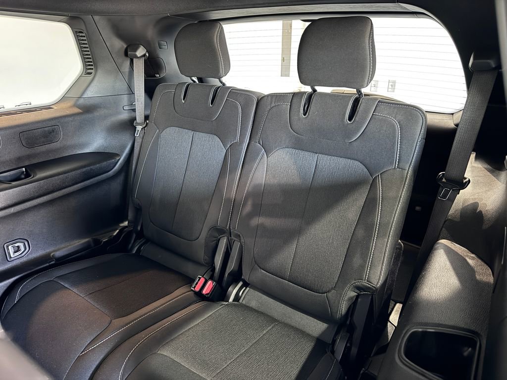 Used 2025 Jeep Grand Cherokee L Laredo AWD/4WD image 10