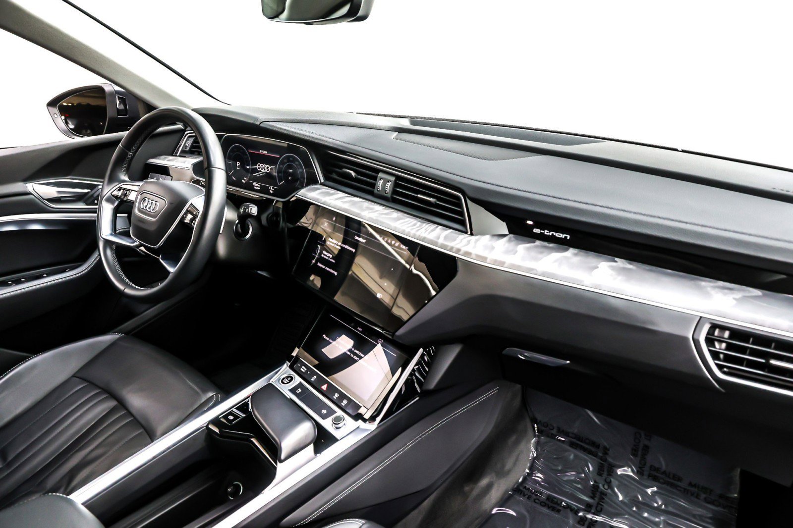 Used 2024 Audi Q8 e-tron Premium image 17