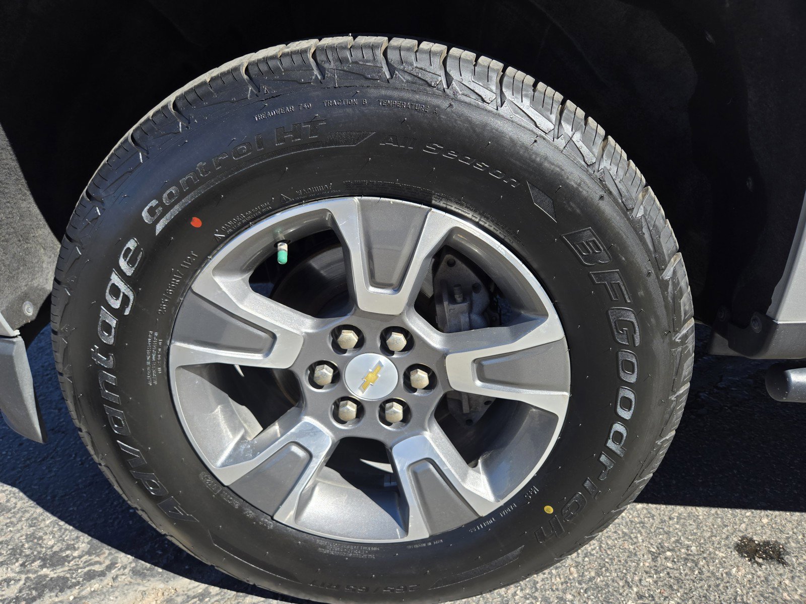 Used 2020 Chevrolet Colorado Z71 image 40