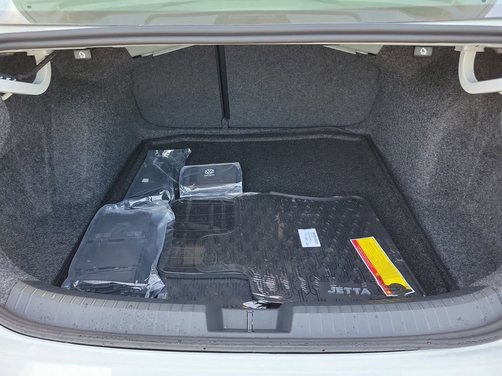 New 2026 Volkswagen Jetta Sport FWD image 6