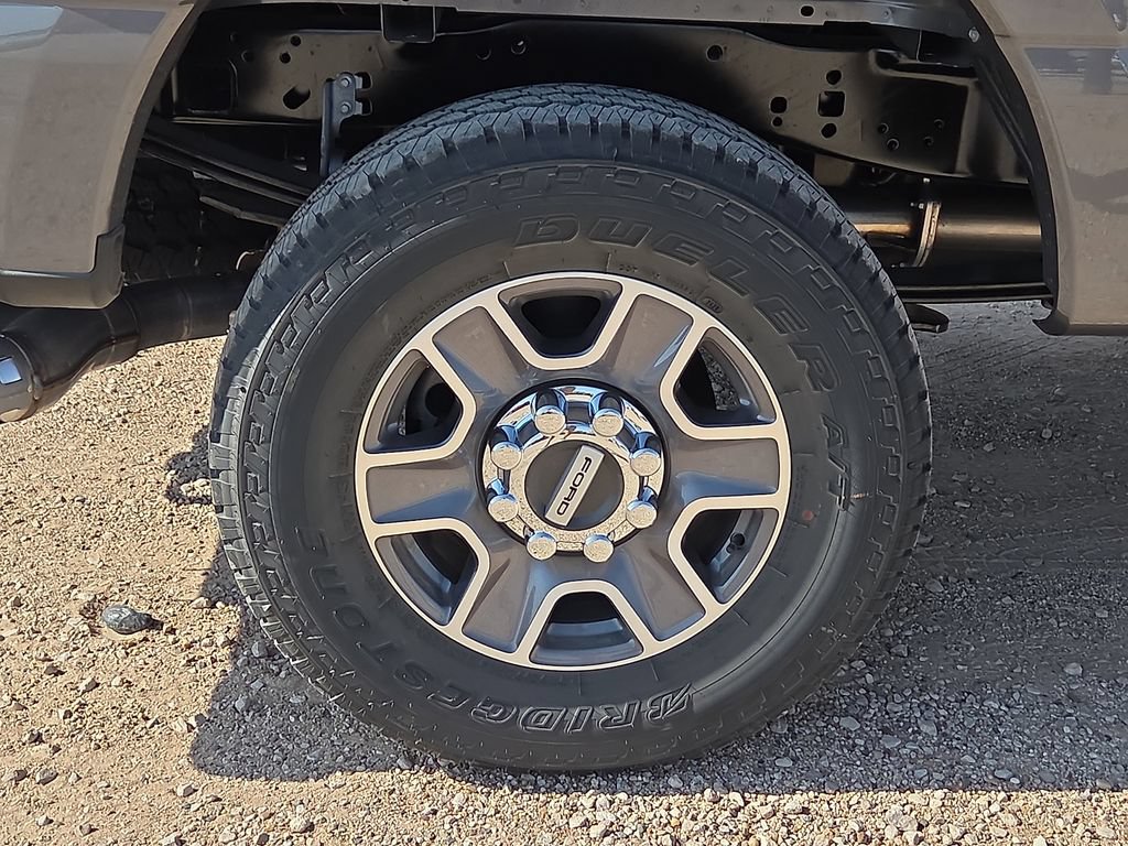 New 2026 Ford F250 Lariat w/ FX4 Off-Road Package AWD/4WD image 13