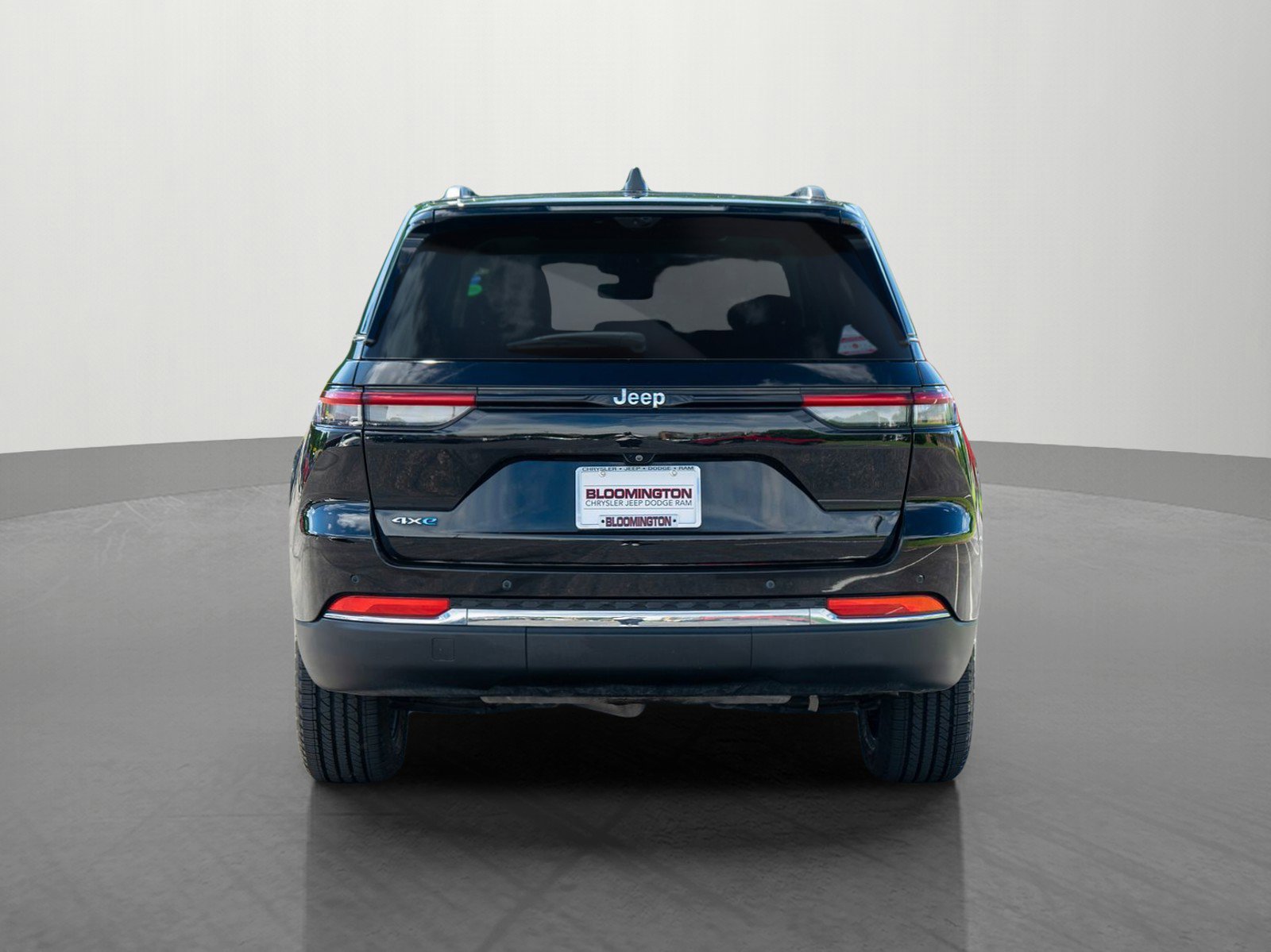 Used 2022 Jeep Grand Cherokee Limited 4xe w/ Luxury Tech Group II AWD/4WD image 6
