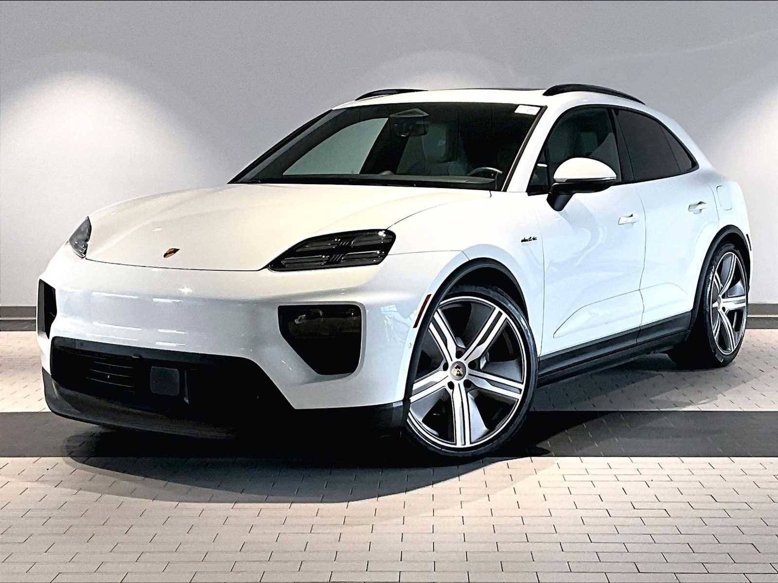 Used 2025 Porsche Macan 4 Electric image 1