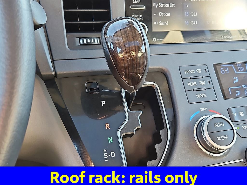 Used 2019 Toyota Sienna AWD image 16