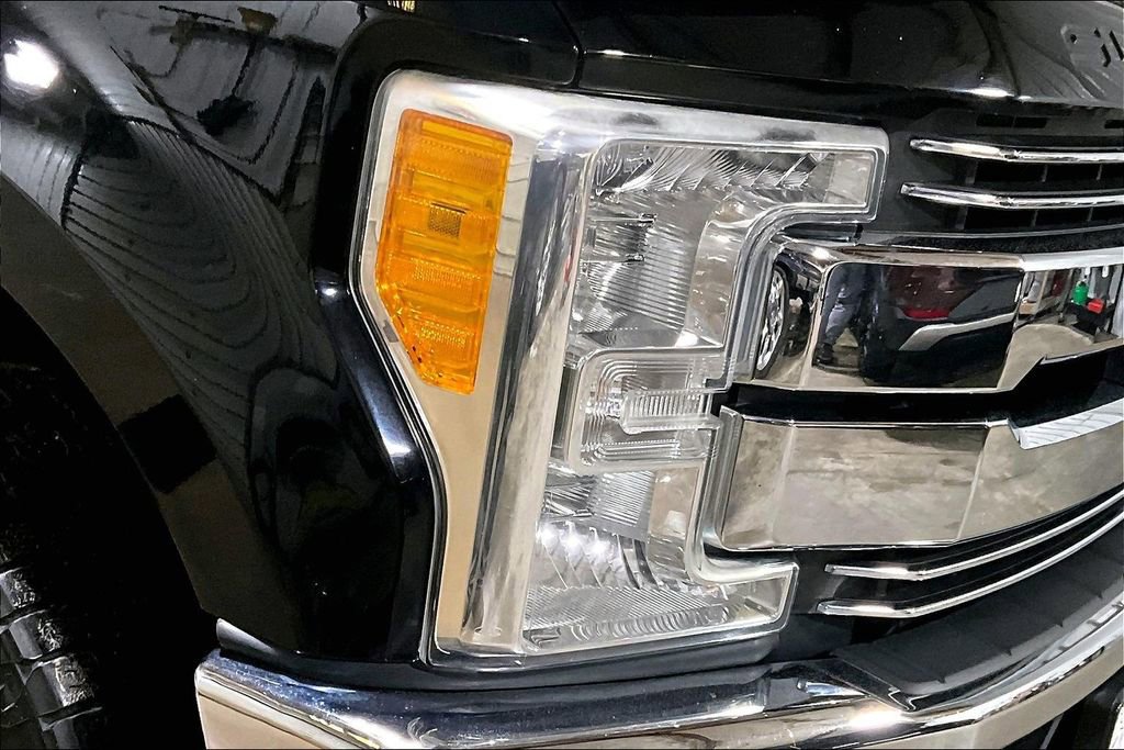 Used 2017 Ford F350 Lariat w/ Lariat Value Package image 4