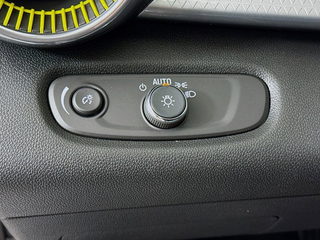 New 2026 Chevrolet Trax LT w/ Driver Confidence Package image 10