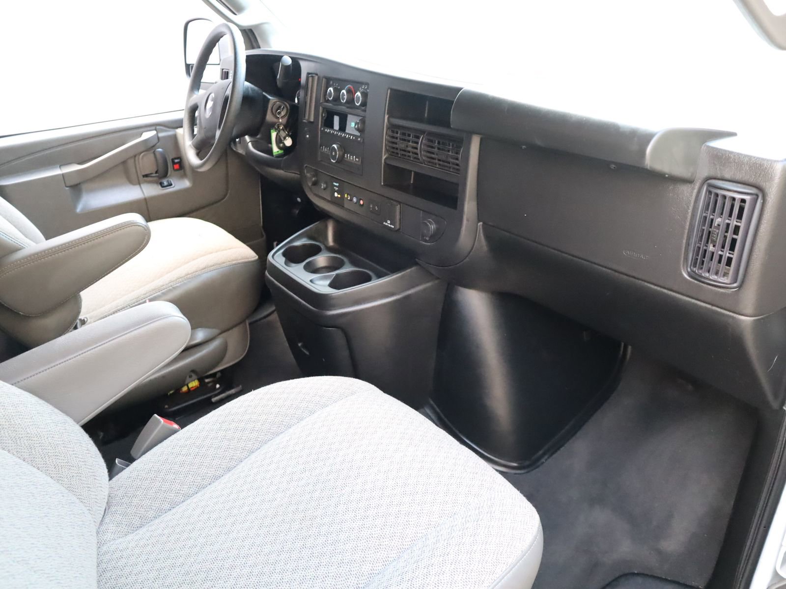 Used 2023 Chevrolet Express 3500 LT w/ LT Preferred Equipment Group image 43