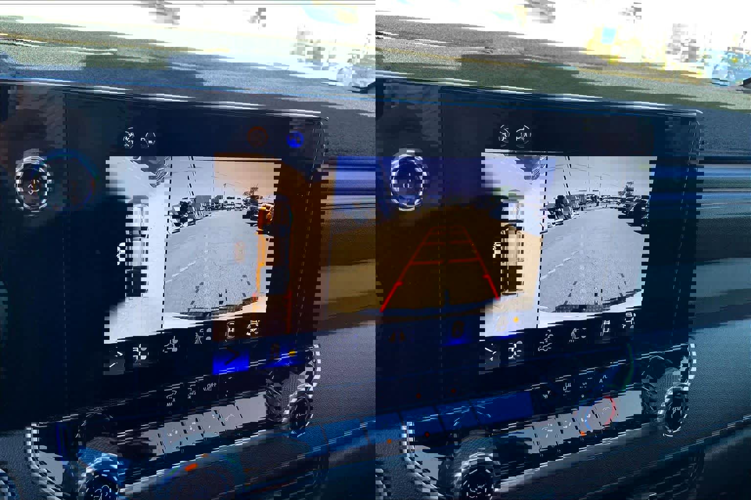 Used 2024 Chevrolet Colorado Trail Boss w/ Technology Package AWD/4WD image 27