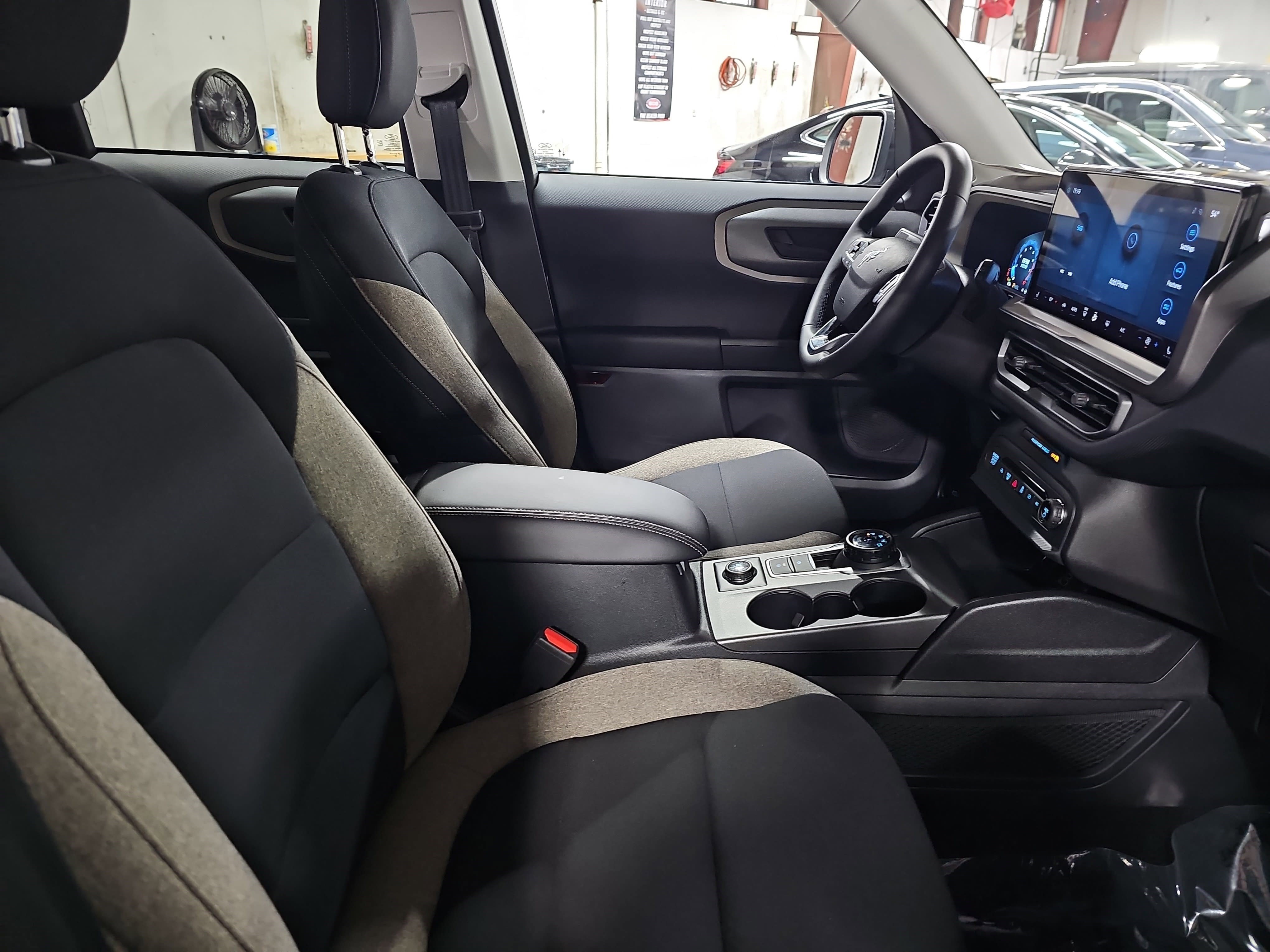 Used 2025 Ford Bronco Sport Big Bend w/ Convenience Package image 10