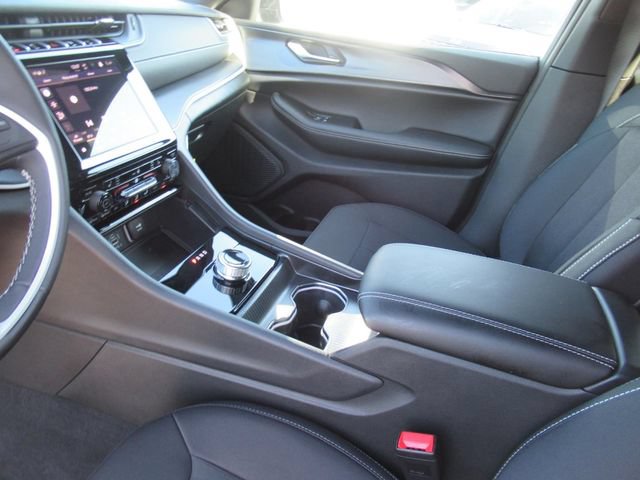 New 2026 Jeep Grand Cherokee Laredo X RWD image 16