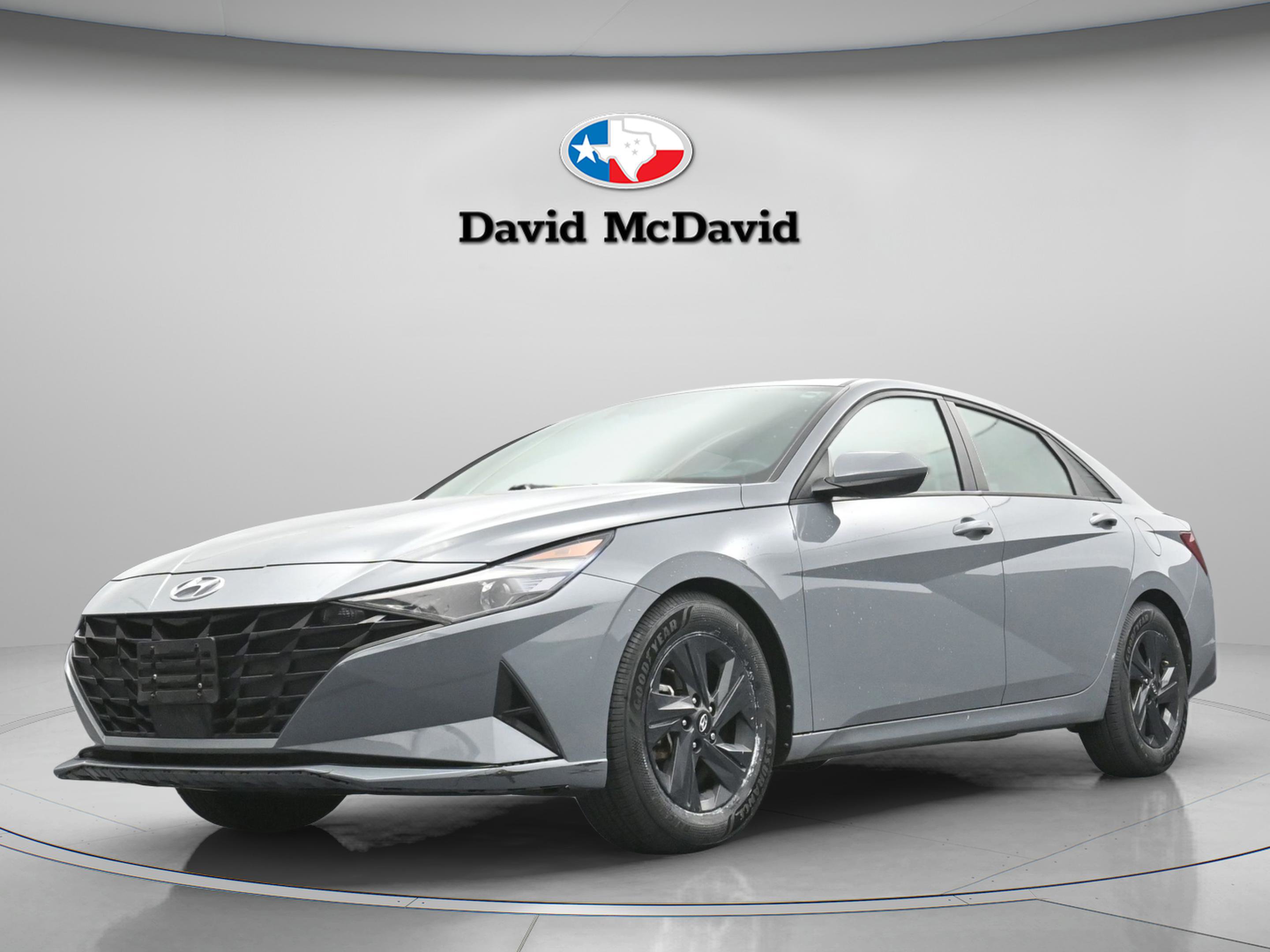 Used 2022 Hyundai Elantra SEL w/ Convenience Package video 2