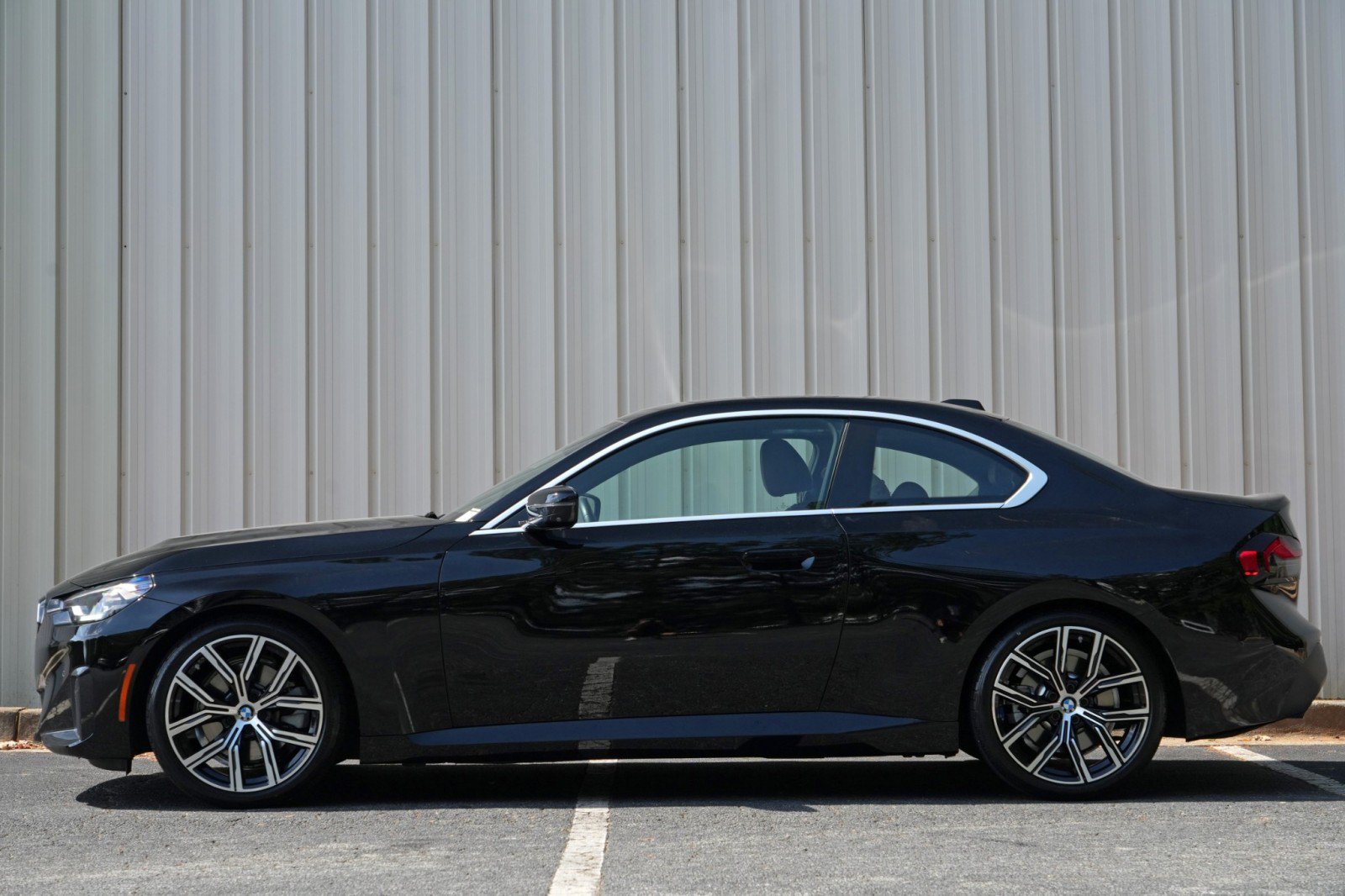 Used 2023 BMW 230i Coupe w/ Convenience Package RWD image 9