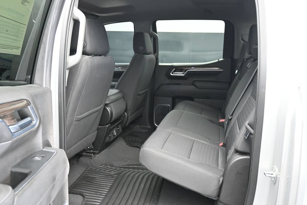 Used 2022 Chevrolet Silverado 1500 LT AWD/4WD image 17