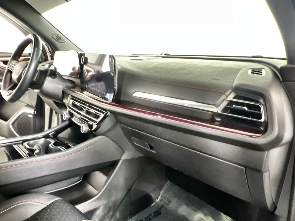 Certified 2024 Chevrolet Traverse RS AWD/4WD image 31