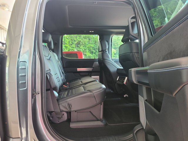 Used 2025 Ford F350 Platinum image 5