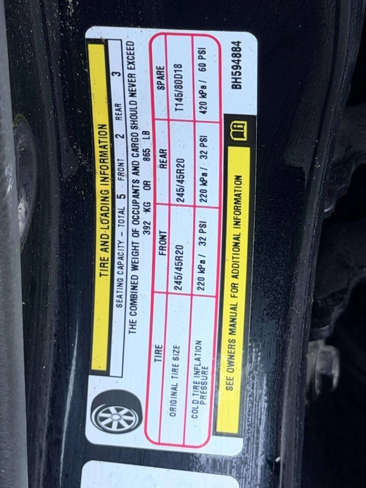 Used 2011 Chrysler 300 Limited RWD image 16