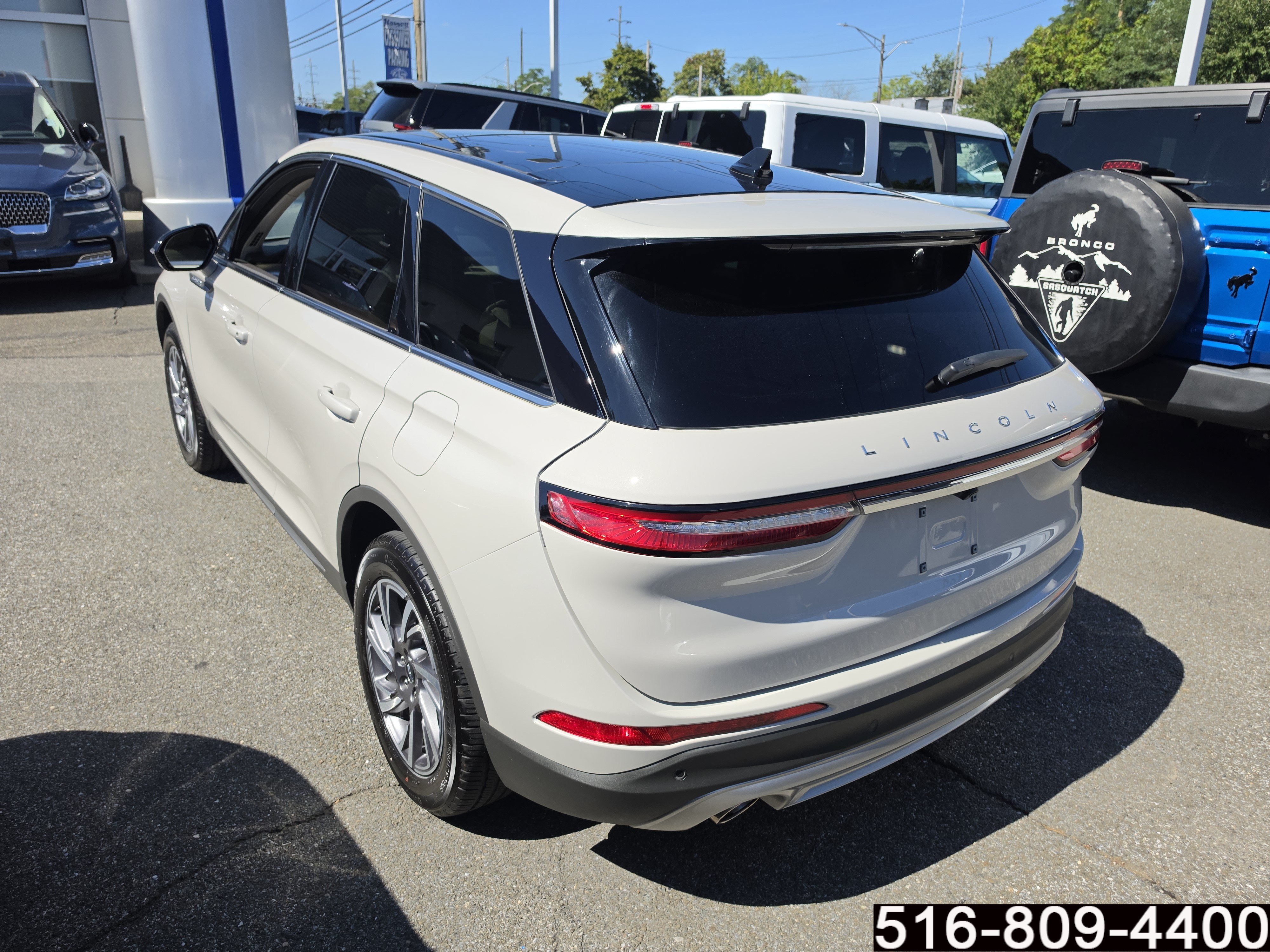 Used 2023 Lincoln Corsair AWD w/ Equipment Group 101A image 6