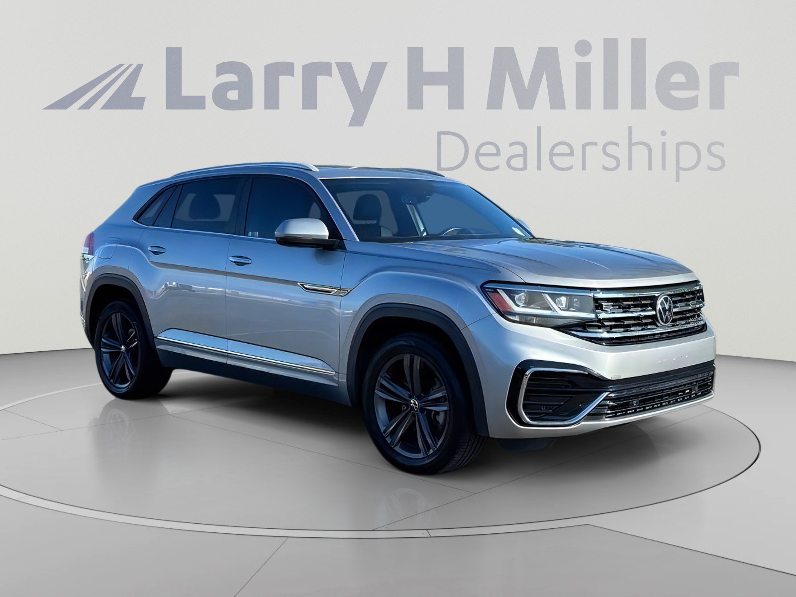 Used 2021 Volkswagen Atlas Cross Sport SE w/ Panoramic Sunroof Package AWD/4WD image 8