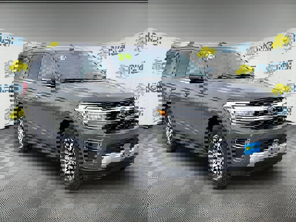 Used 2024 Ford Expedition Limited image 1
