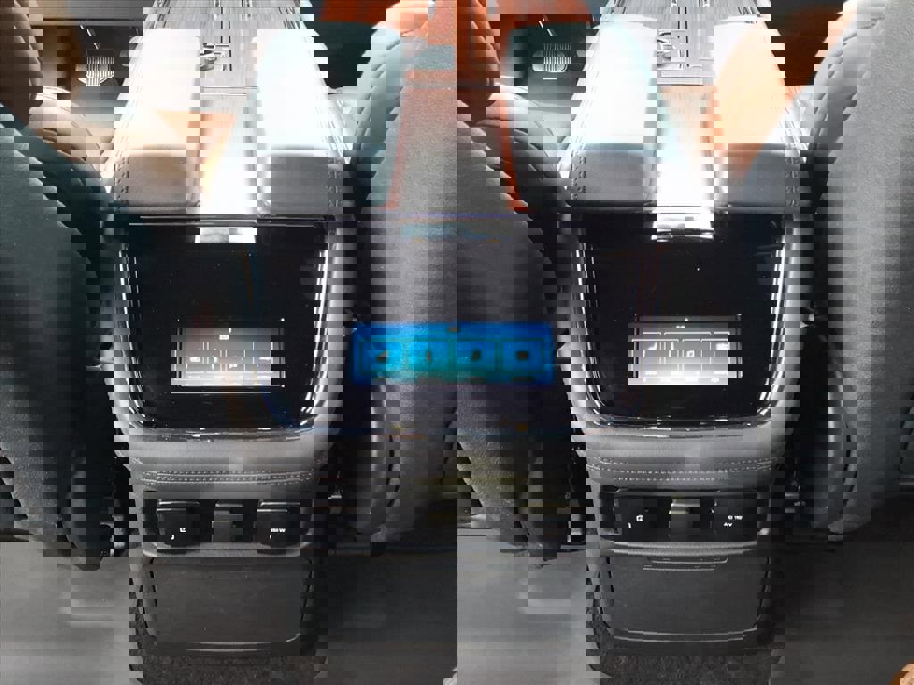 Used 2024 Lincoln Navigator Reserve image 7