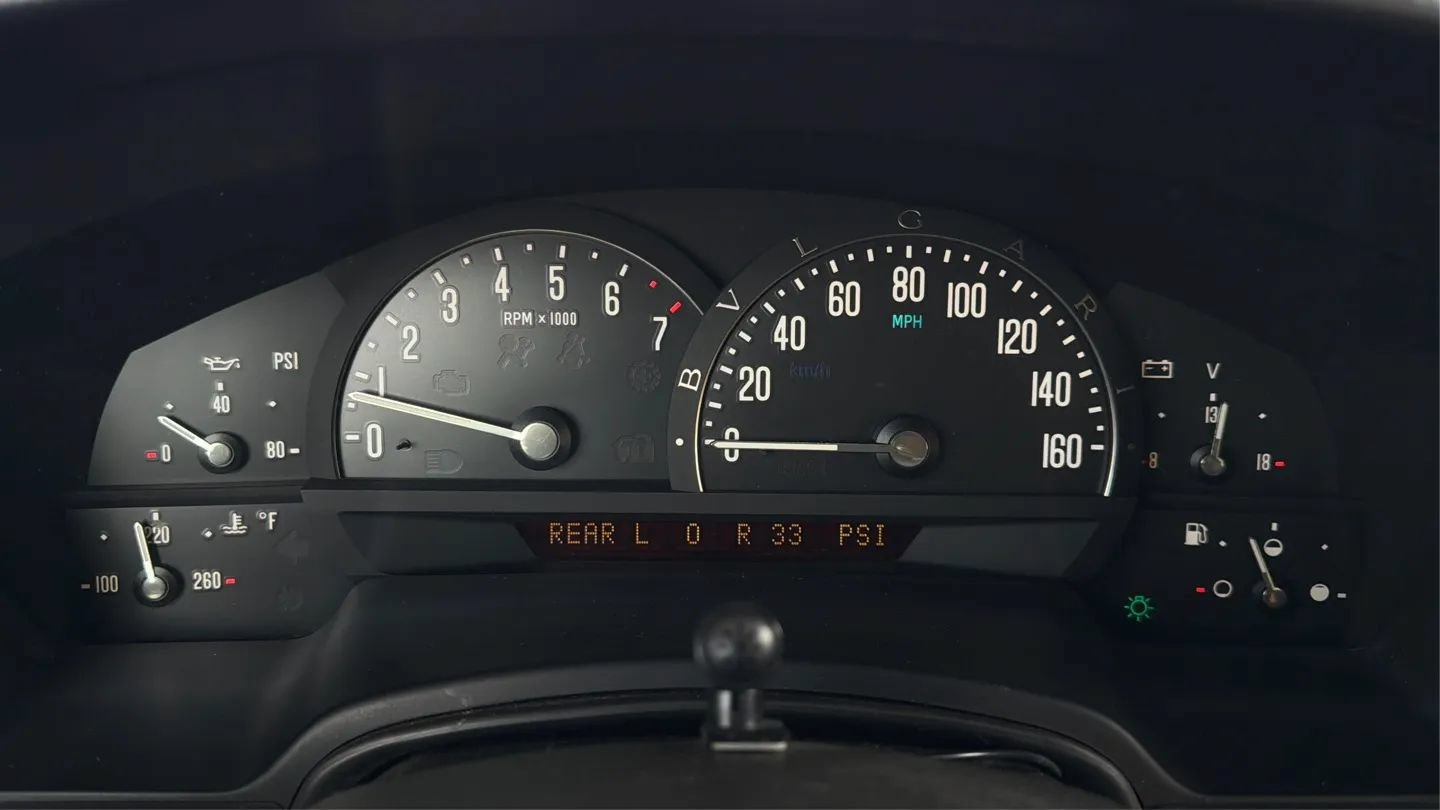 Used 2004 Cadillac XLR RWD image 18
