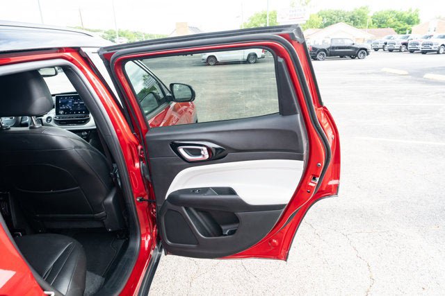 Used 2025 Jeep Compass Limited AWD/4WD image 12
